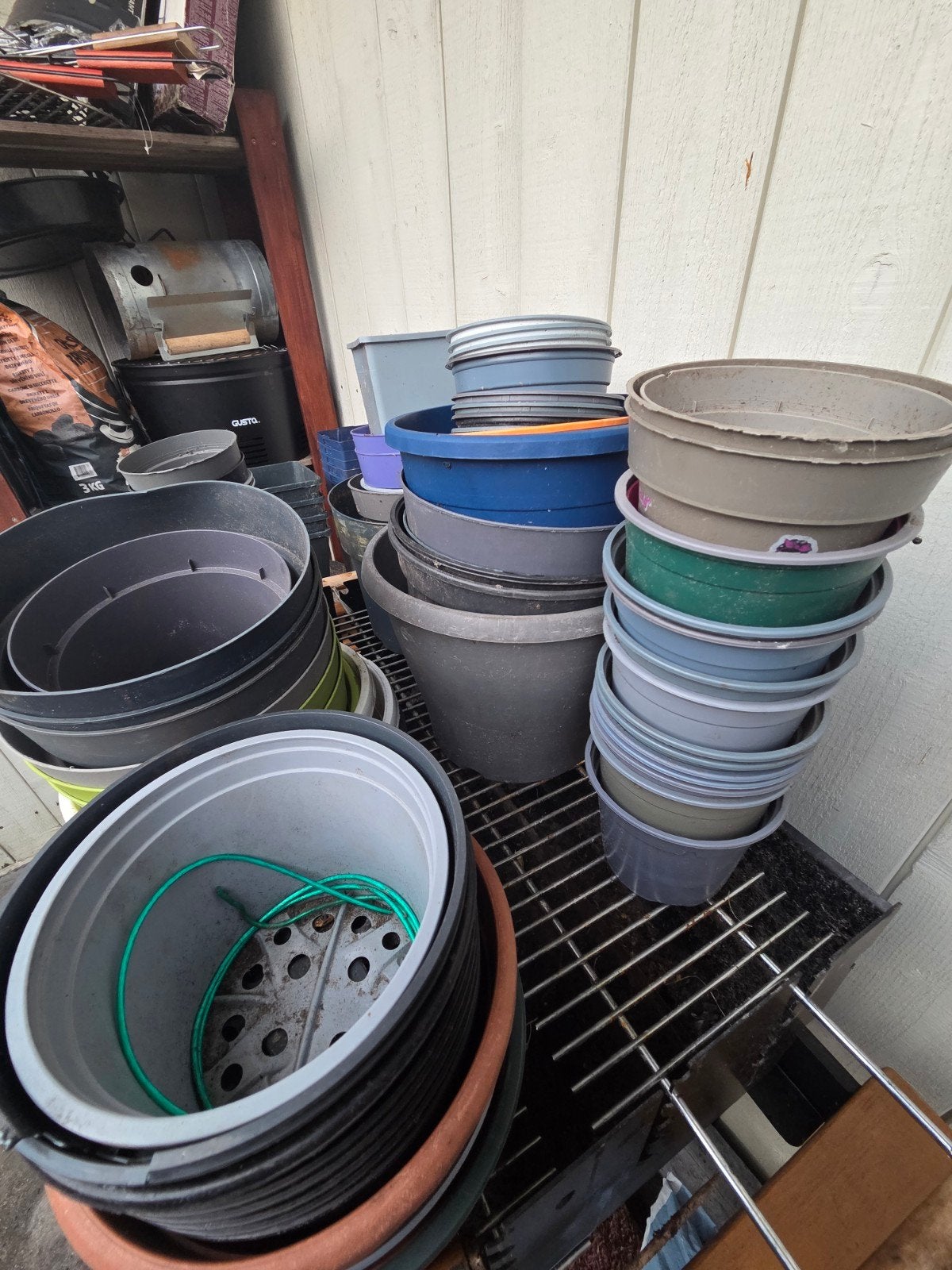 Gratis diverse bloempotten, Kunststof, Gebruikt, Minder dan 40 cm, Balkon