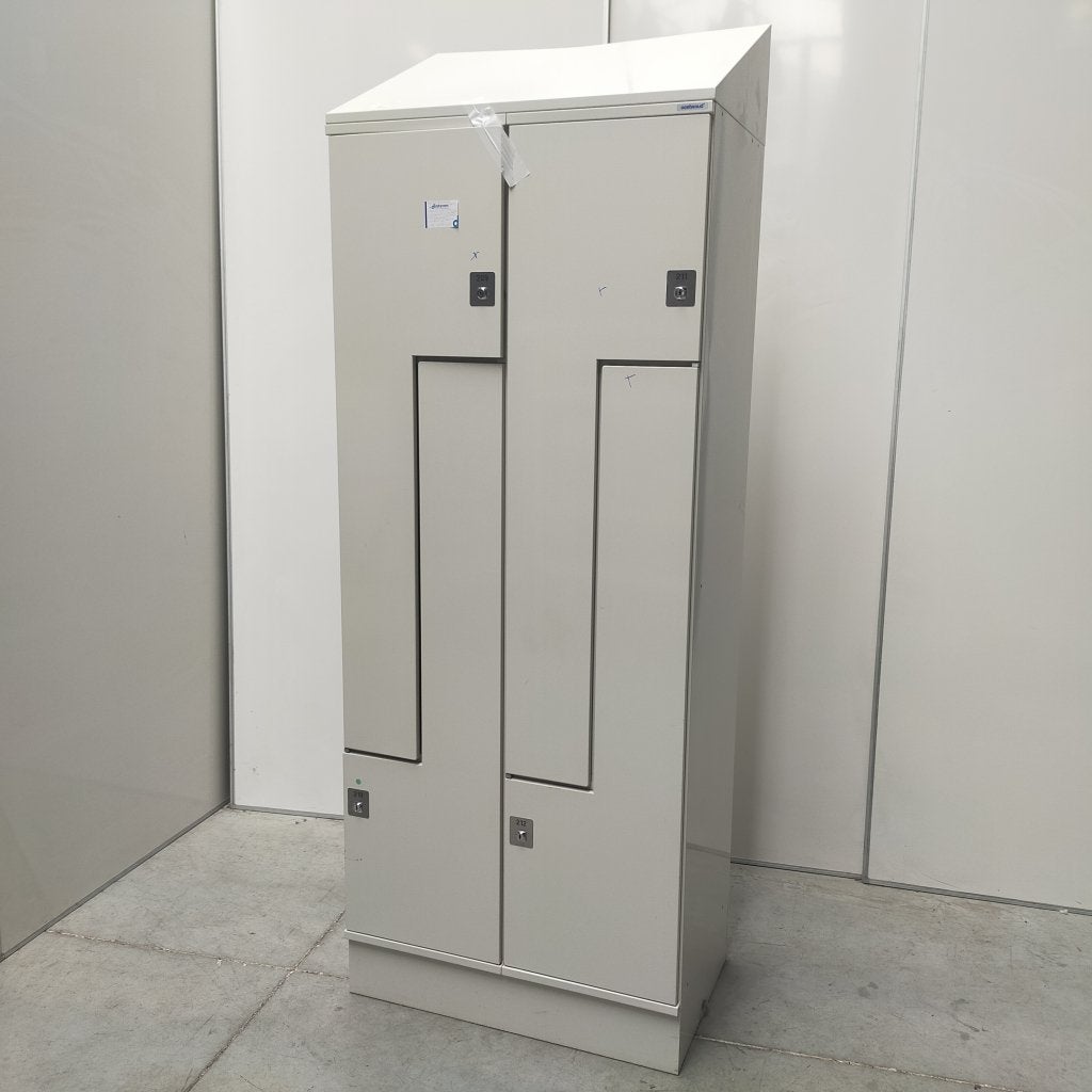4-deurs Oostwoud ruimte besparende Z-lockerkast - 220x80x50, Huis en Inrichting, Kasten | Lockerkasten, Niet ingevuld, Gebruikt