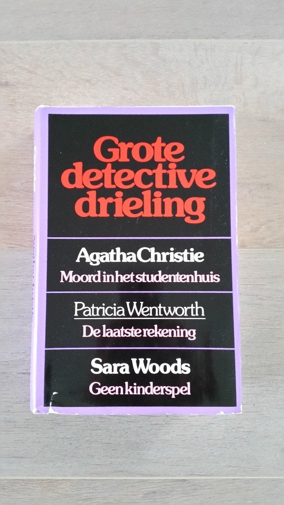 Grote detective drieling met o.a. verhaal v Agatha Christie, Ophalen of Verzenden, Gelezen