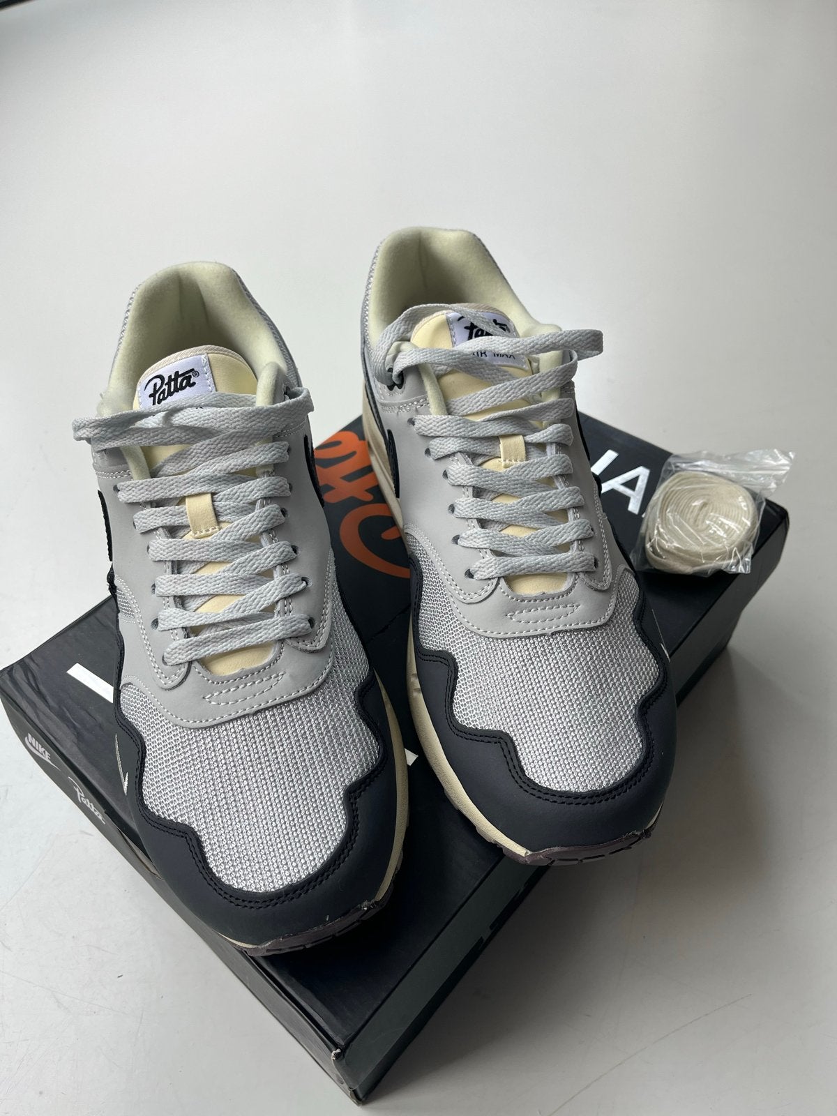 Nike Air Max 1 Patta Waves maat 46,5 uk11, Kleding | Heren, Ophalen of Verzenden, Nieuw, Overige kleuren, Sneakers of Gympen