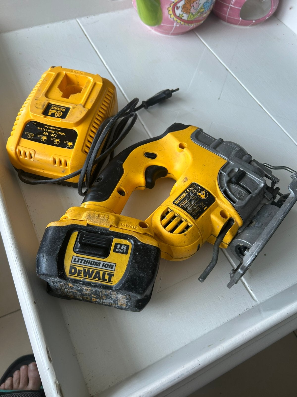 Dewalt dc330, Doe-het-zelf en Verbouw, Gereedschap | Zaagmachines, Gebruikt, Ophalen of Verzenden, 1200 watt of meer, Decoupeerzaag