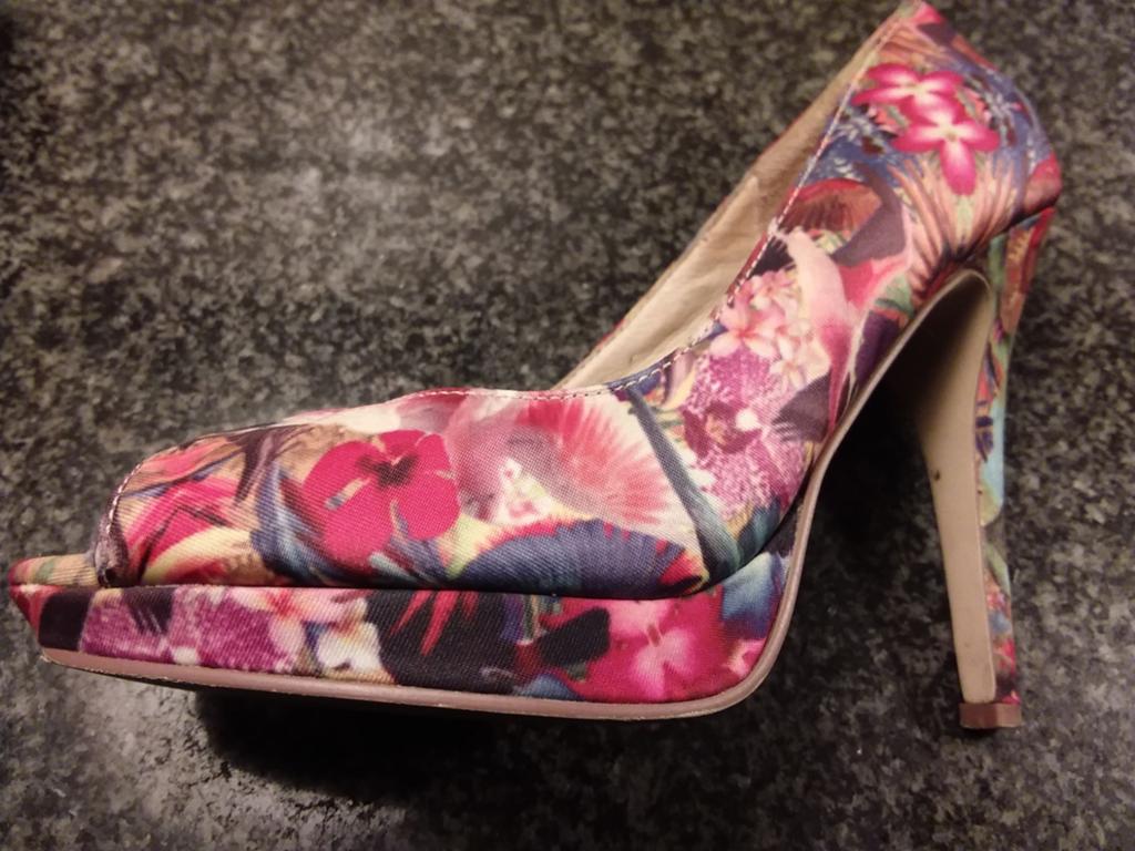 Manfield pumps. Maat 38, Ophalen of Verzenden, Zo goed als nieuw, Overige kleuren