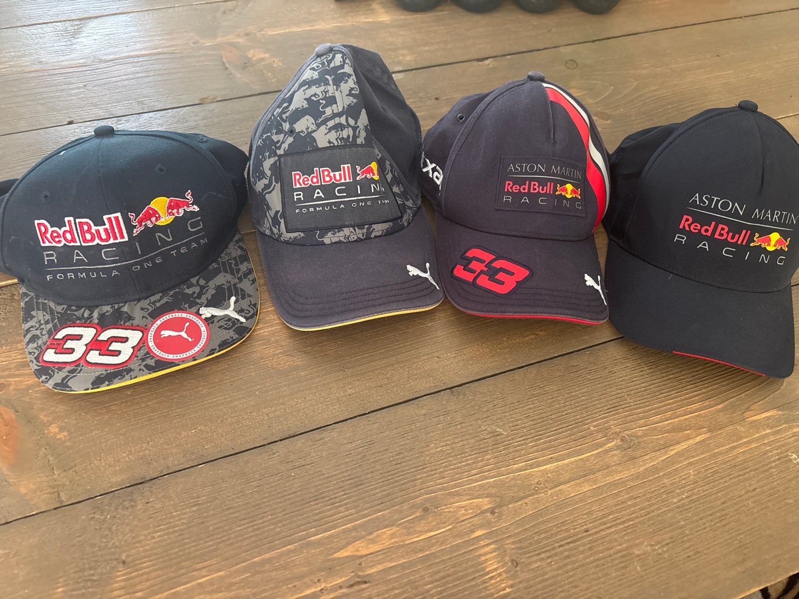 Red Bull Racing Max Verstappen F1 petten - 4 stuks, Ophalen of Verzenden, Gedragen, One size fits all, Pet