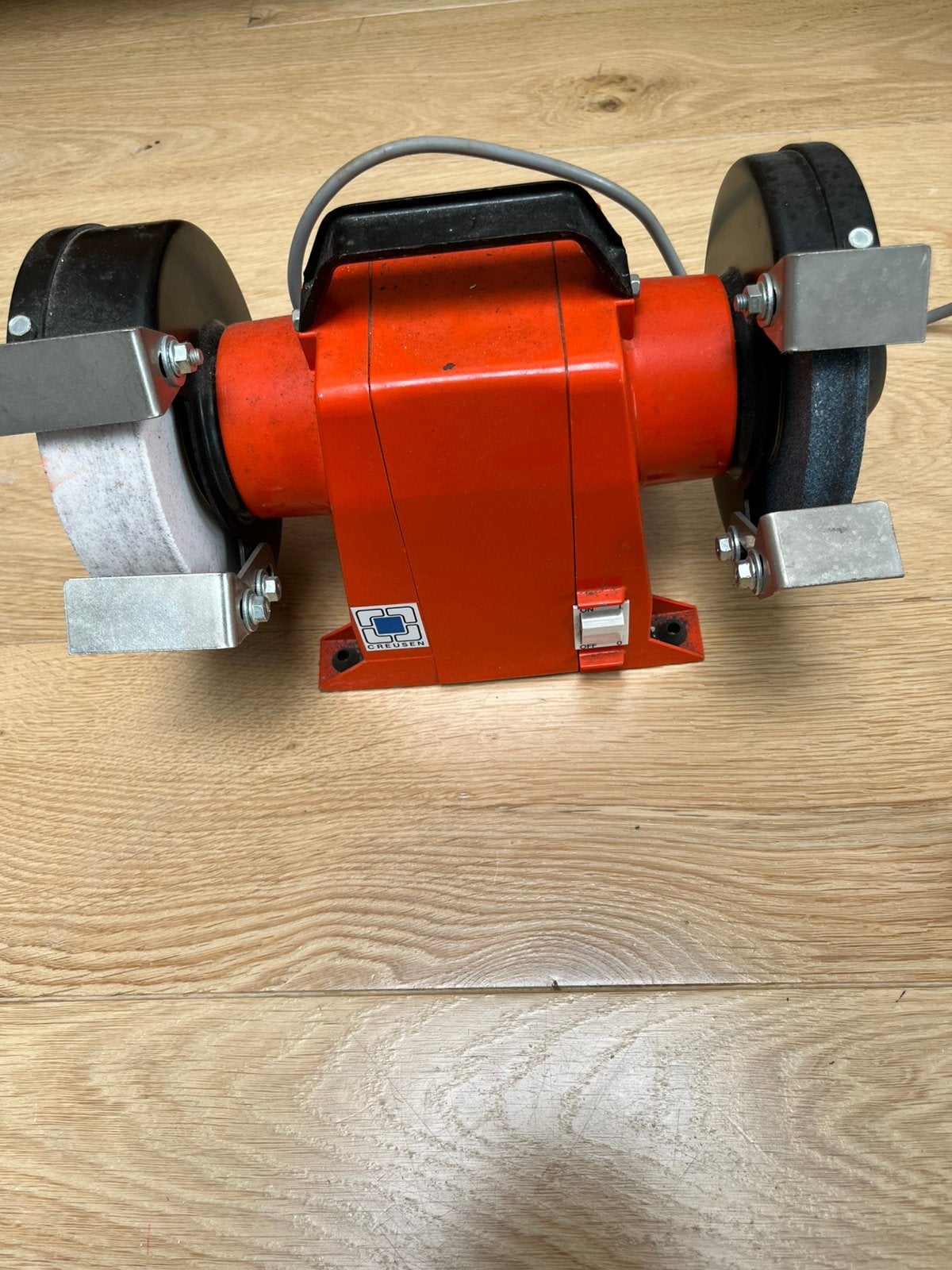 Slijpmachine Creuzen, Ophalen, Zo goed als nieuw, Minder dan 700 watt, Werkbankslijpmachine