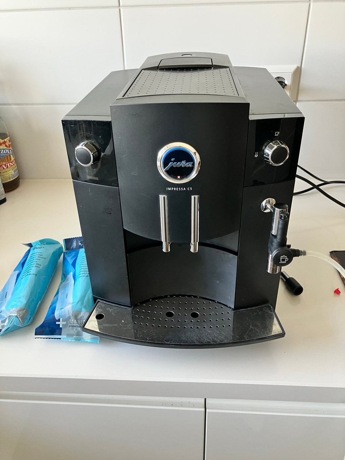 Jura Impressa C5 Koffiemachine - Zo goed als nieuw, Ophalen, Afneembaar waterreservoir, Koffiemachine, Koffiebonen