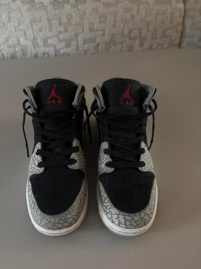 Nike Air Jordan 1 Mid SE Grijs Zwart - Maat 35.5 EU, Ophalen, Gebruikt, Jongen of Meisje, Sportschoenen