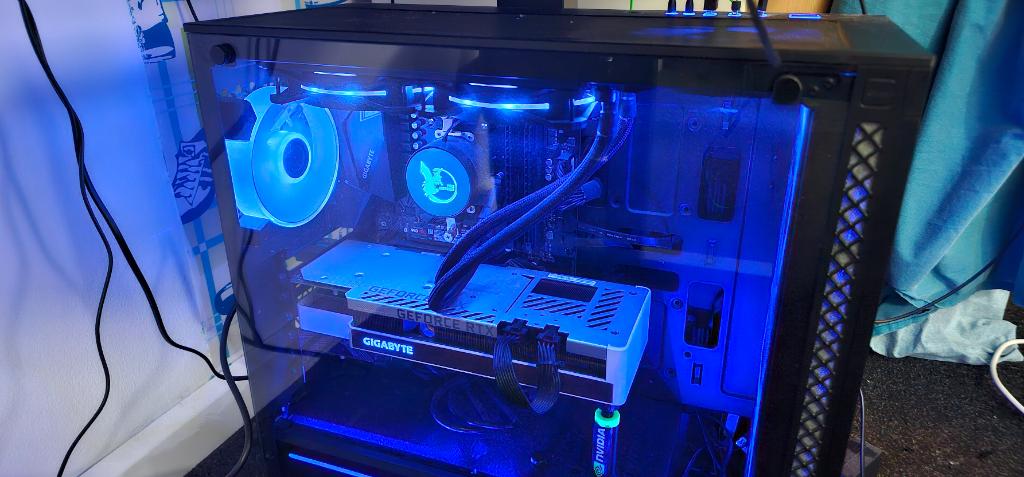 RTX 3070 TI / Ryzen 5 Gaming PC, Ophalen, Overige genres, 1 speler, Zo goed als nieuw