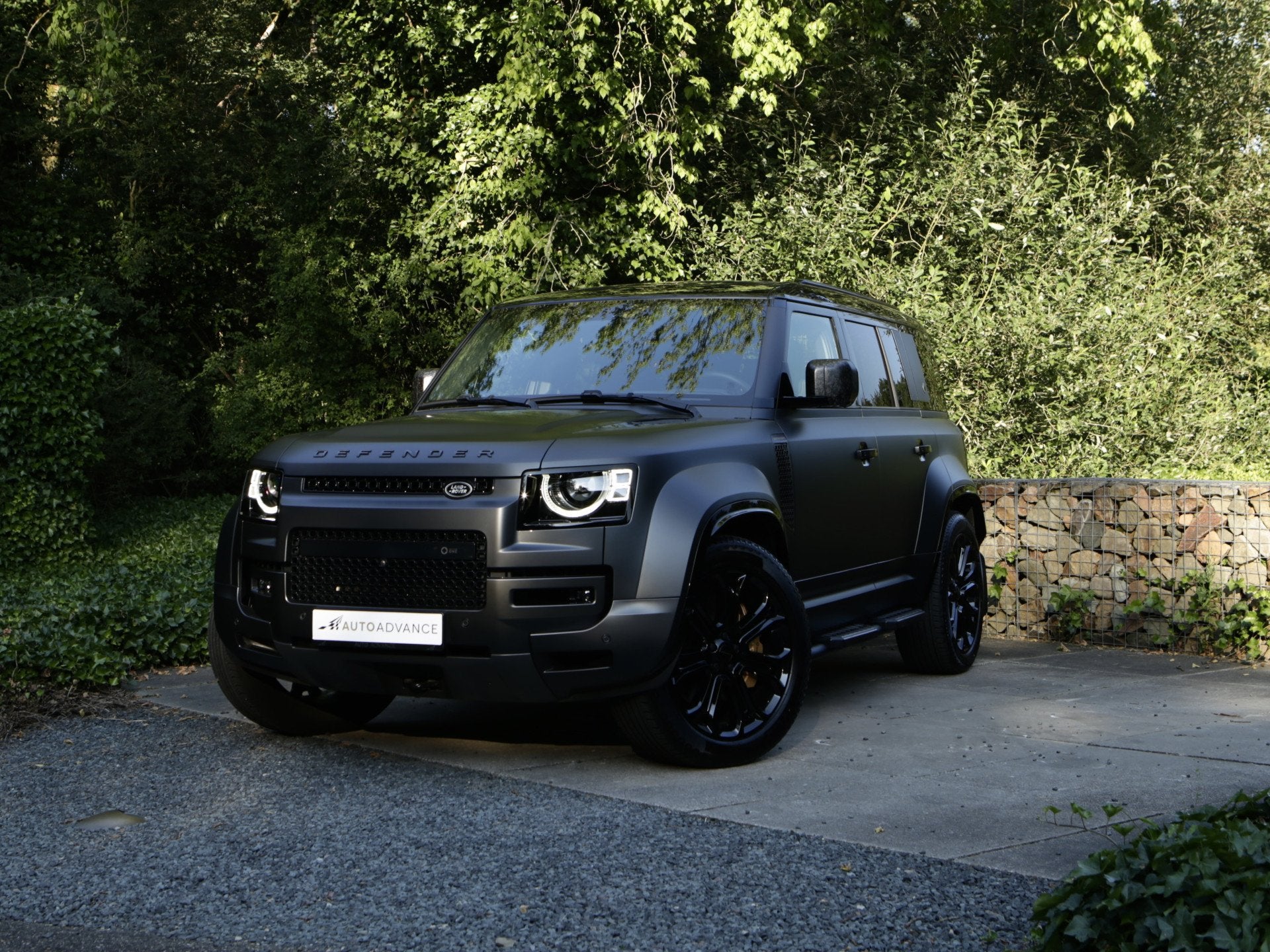 Land Rover Defender 110 4.4 P635 Octa Edition One (bj 2025), Automaat, Gebruikt, 4395 cc, 2585 kg