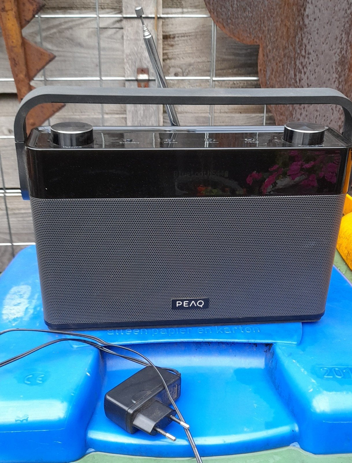 PEAQ Radio met Bluetooth - Compact en Draagbaar, Ophalen of Verzenden, Gebruikt, Radio