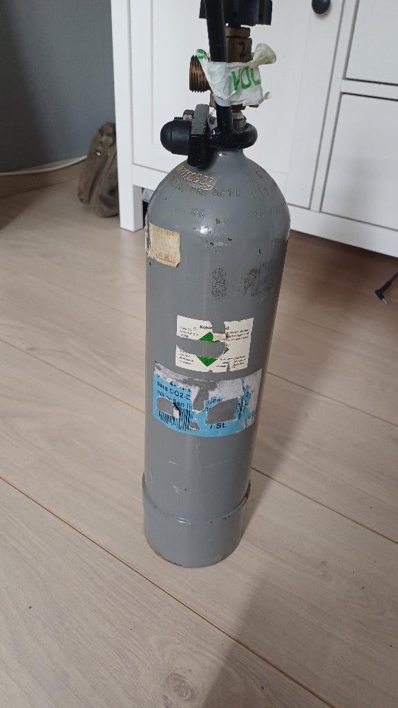 CO2 Fles 2kg, Dieren en Toebehoren, Vissen | Aquaria en Toebehoren, Gebruikt, CO₂-systeem, Sera, Ophalen