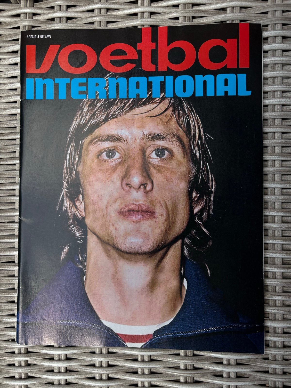 VI Speciale Uitgave 2016: Johan Cruyff In Memoriam, Ophalen of Verzenden, Zo goed als nieuw, Boek of Tijdschrift