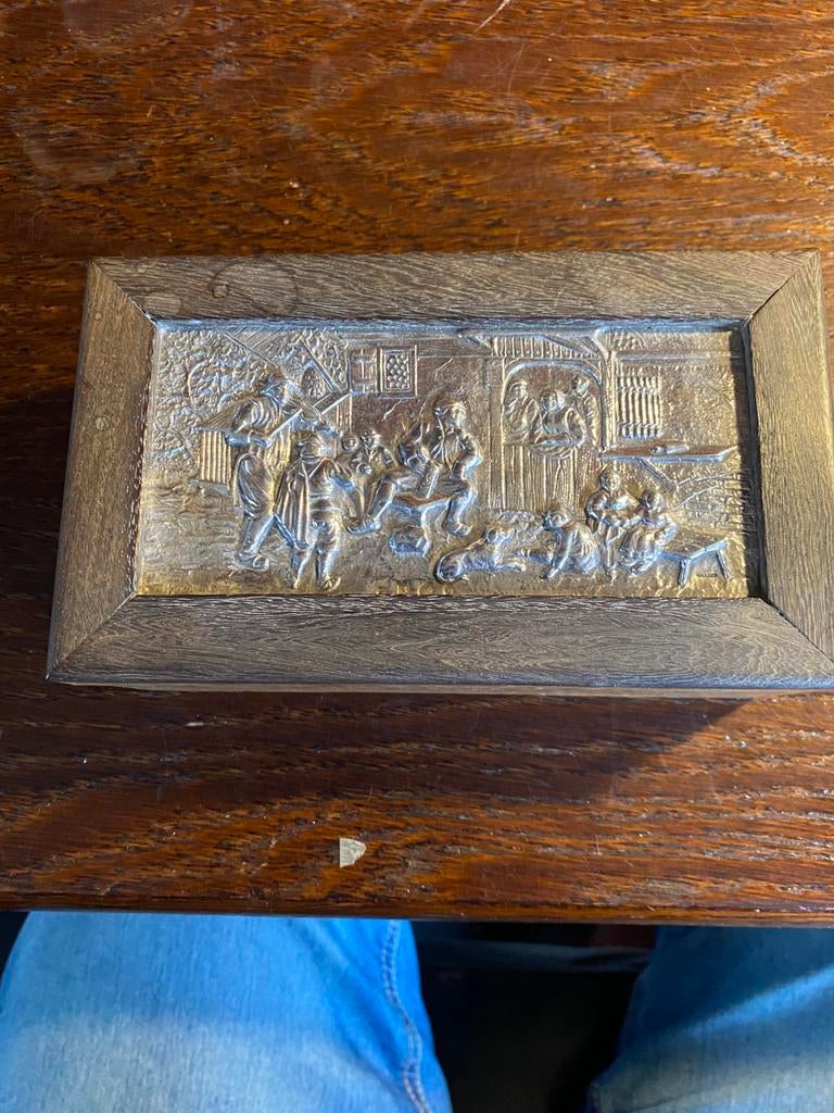 Kistje met zilveren plaat er op, Antiek en Kunst, Ophalen of Verzenden, Zilver