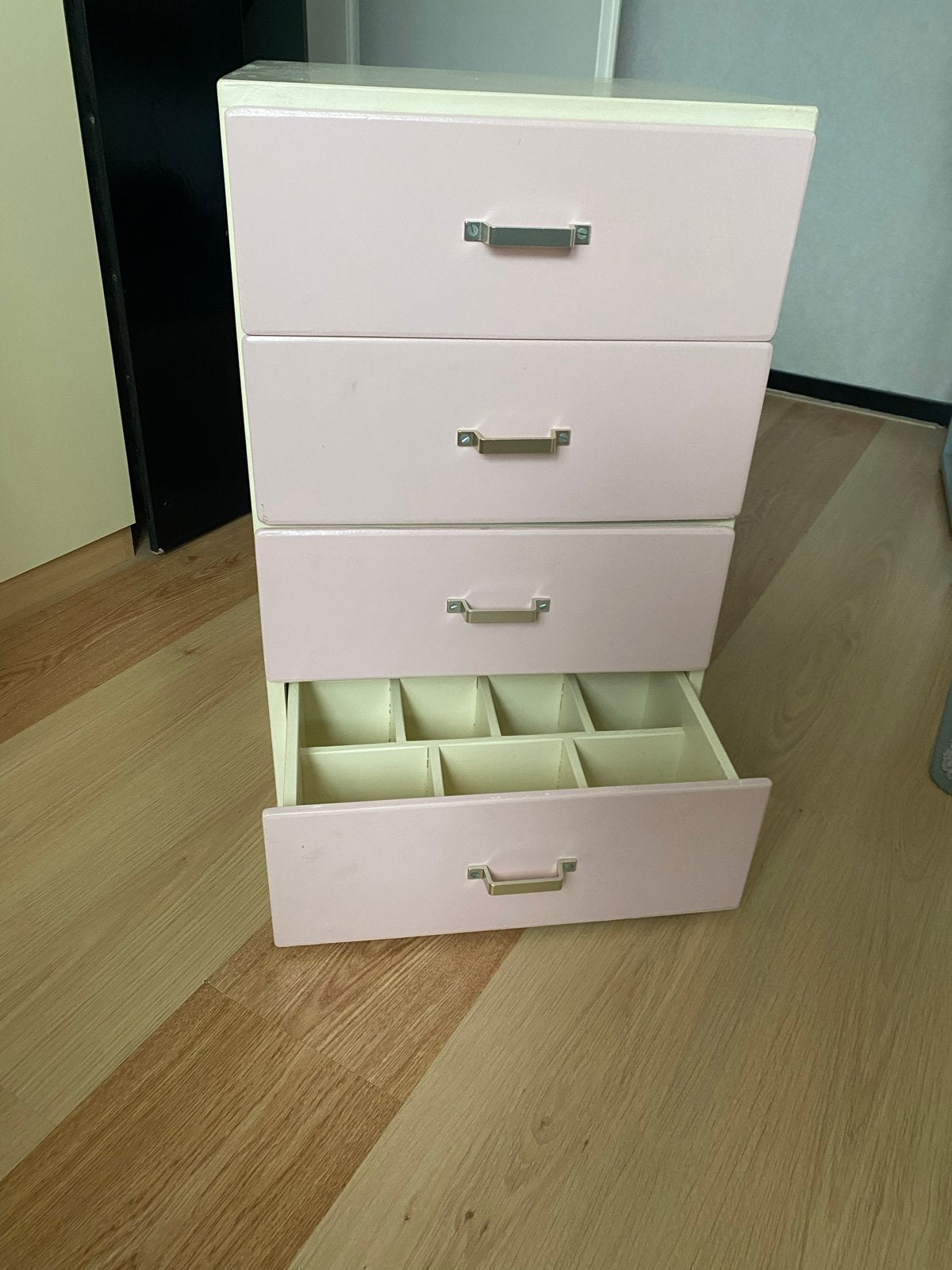 Opbergkastje vakken handgemaakt roze met wit, Huis en Inrichting, Ophalen, Gebruikt, 50 tot 100 cm, 3 of 4 laden