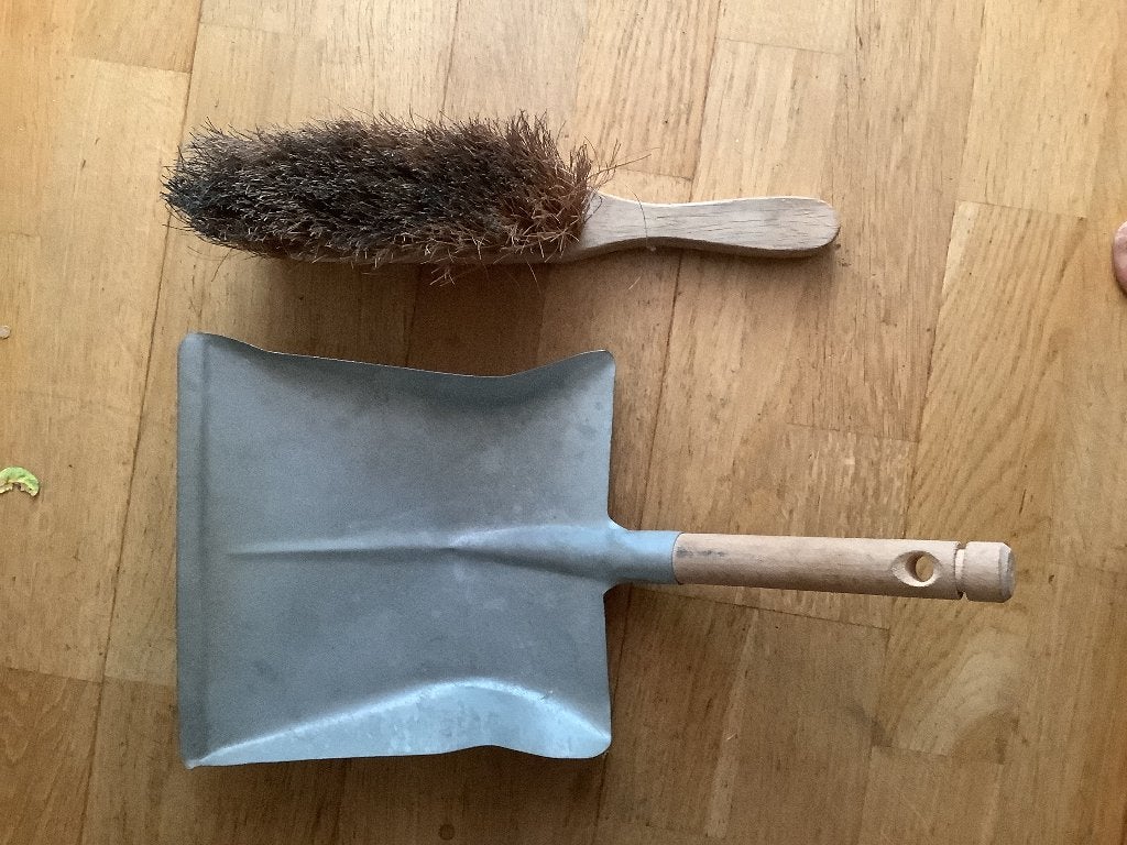 Veger en blik, verzinkt., Ophalen
