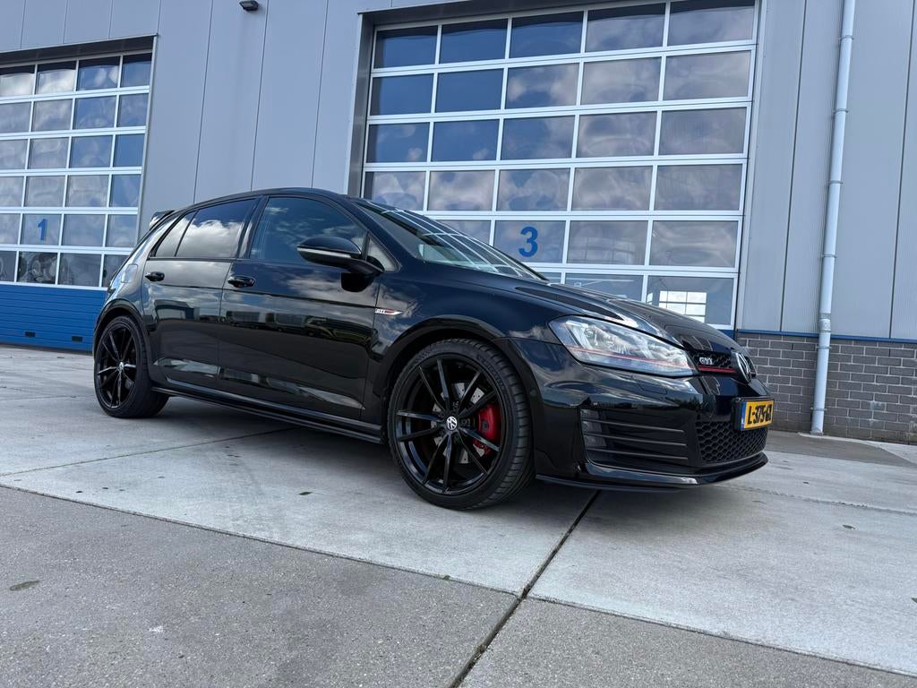 Volkswagen Golf 2.0 gti MK7 2013, Stof, Zwart, 4 cilinders, 1984 cc