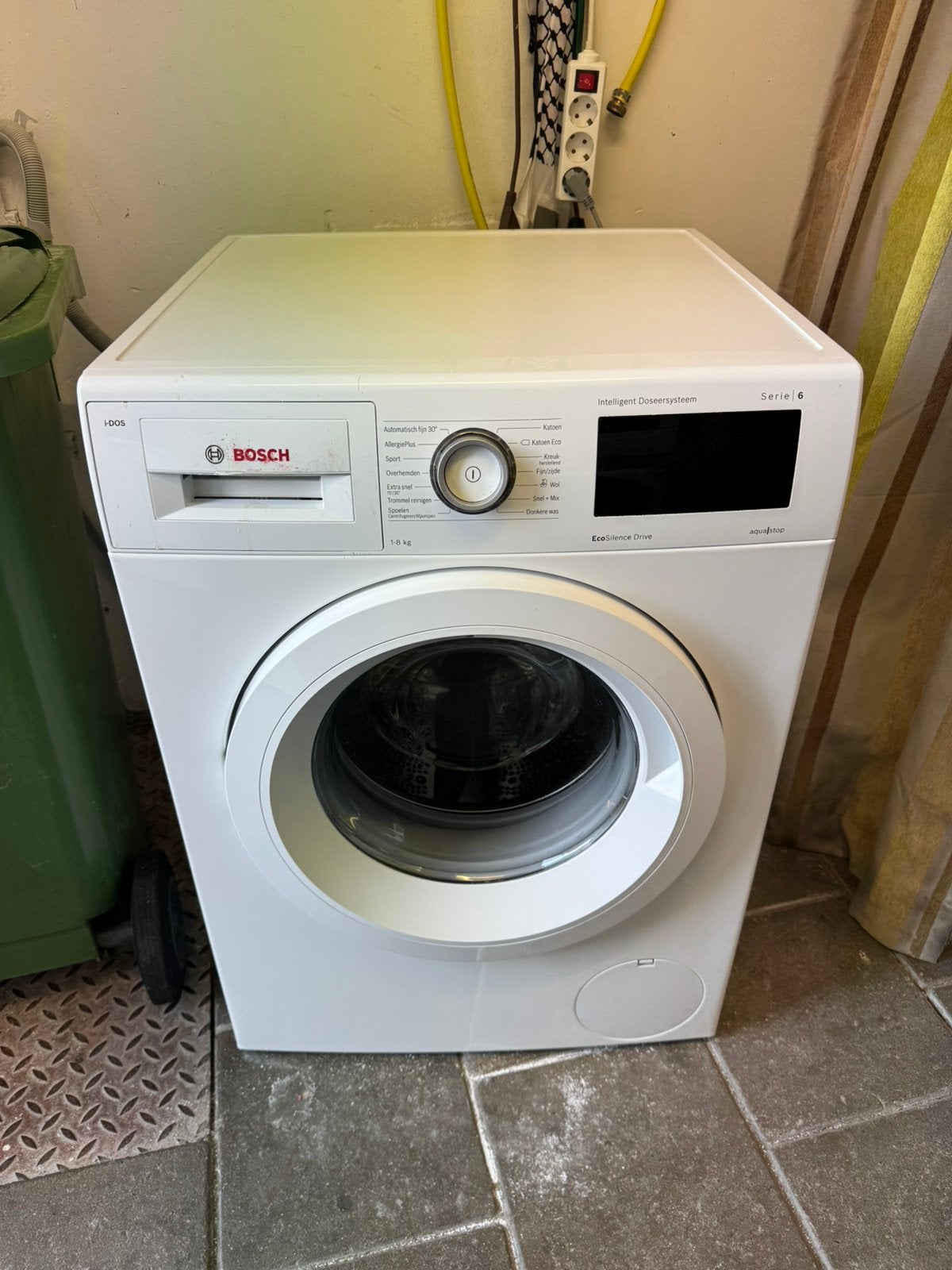 BOSCH Serie | 6 Wasmachine | iDos | 8 Kilo | 1400 Toeren, Ophalen, Gebruikt, Minder dan 85 cm, Voorlader