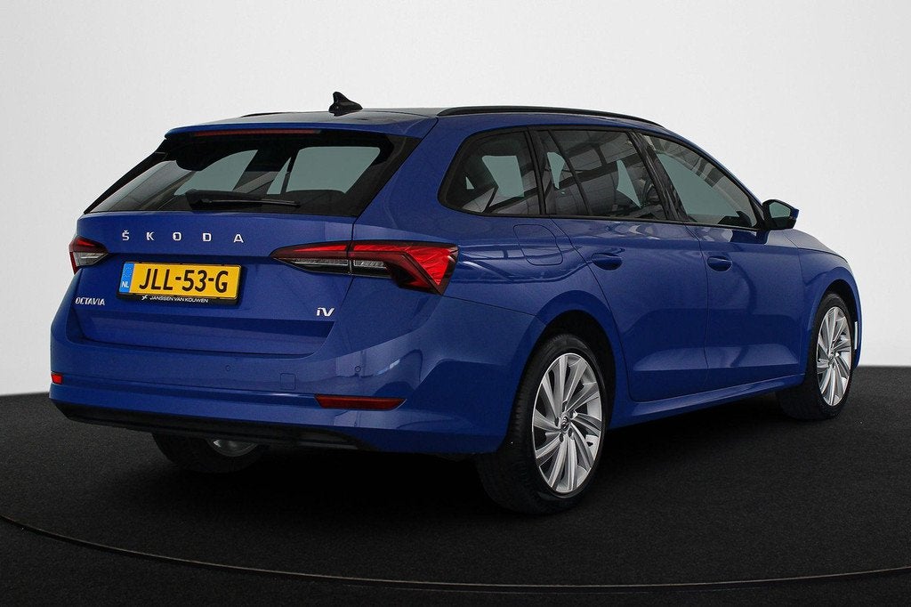 Skoda Octavia Combi 1.4 TSI iV PHEV Business Edition SOH 95%, Stof, Gebruikt, Euro 6, 4 cilinders