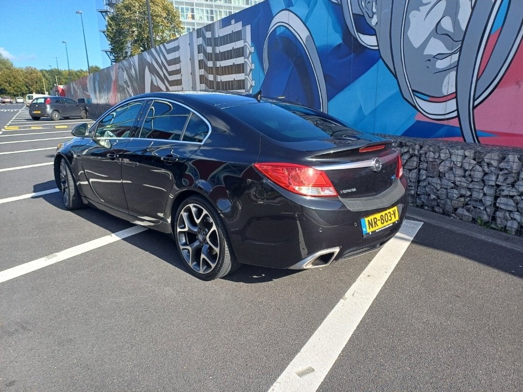 Opel Insignia 2.8 V6 Turbo 325pk 4x4 4D 2011 Zwart, Auto's, 1800 kg, Zwart, Zwart, Handgeschakeld