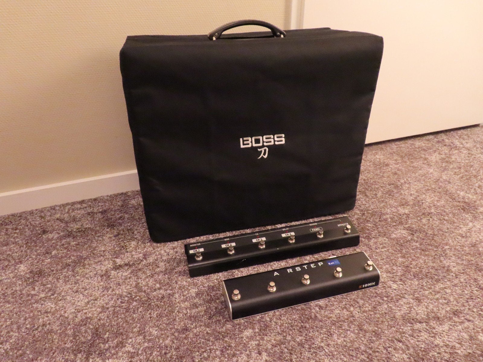 Boss Katana 100 MkII complete set + Airstep Kat + GA-FC, Ophalen, Zo goed als nieuw, Gitaar, 100 watt of meer
