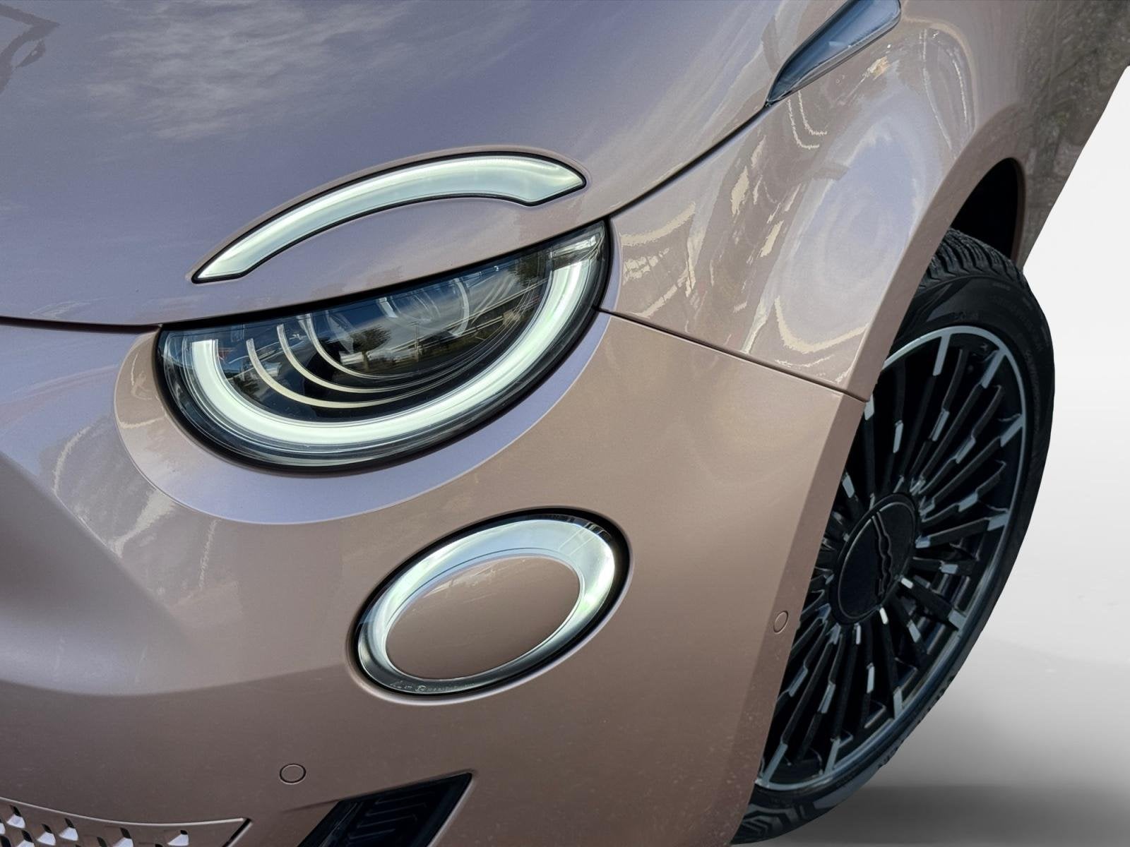 Fiat 500 C Icon 42 kWh | Keyless | Stoelverwarming | Camera, Auto's, 12 maanden, Stof, 4 stoelen, 305 km