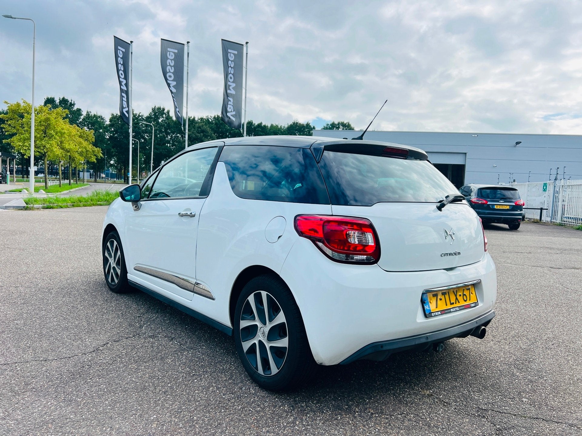 Citroen DS3 1.2 VTi Chic|NAP|APK|P Sensor|Airco|, Voorwielaandrijving, Euro 5, Gebruikt, 31 €/maand
