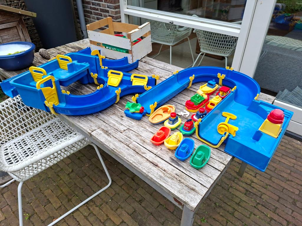 Waterbaan met meerdere bootjes, Ophalen of Verzenden, Jongen of Meisje