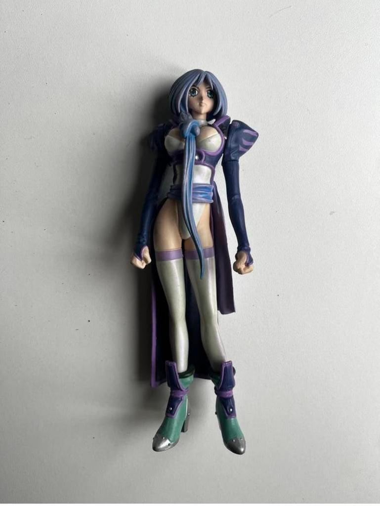 Anime Figuur - Vrouwelijke Krijger met Paars Haar, Ophalen of Verzenden, Zo goed als nieuw