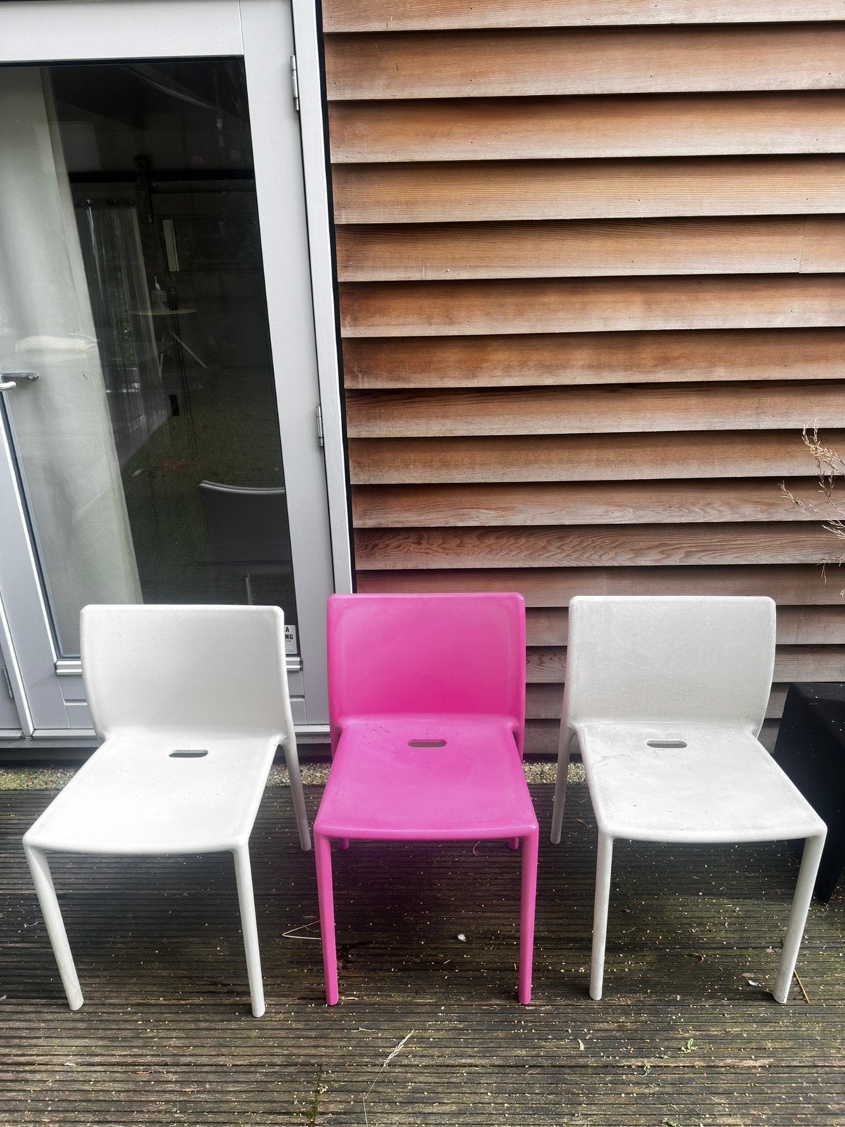 3x Magis air chairs 2x wit 1x roze, Ophalen, Kunststof, Gebruikt, Drie