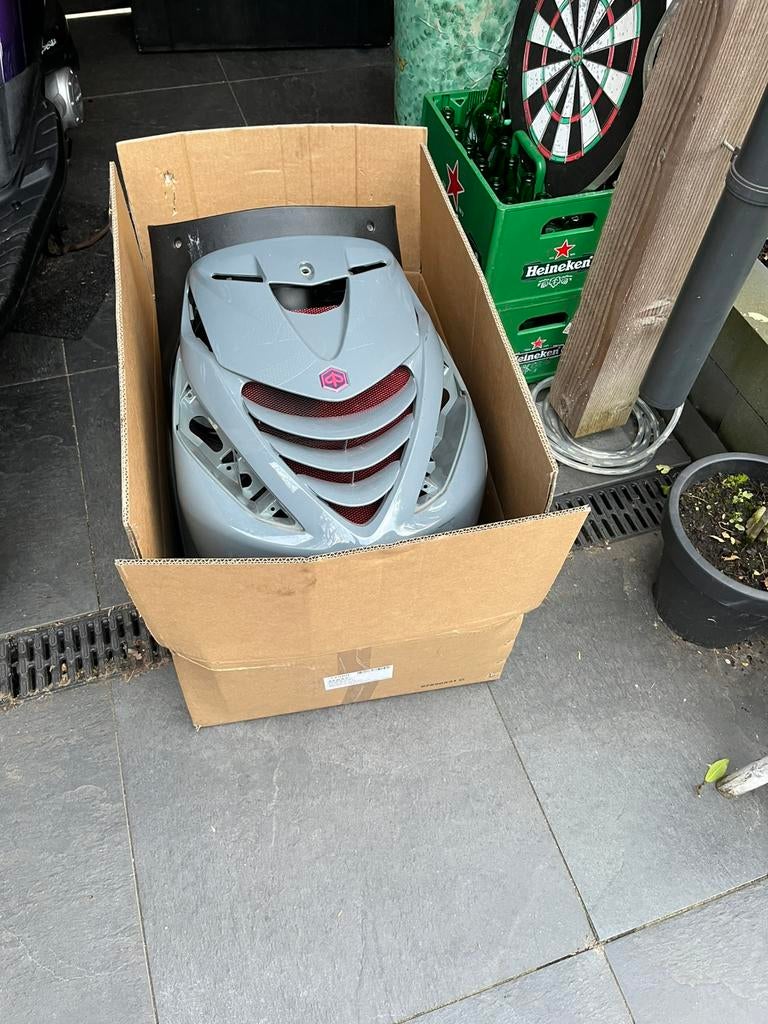 Piaggio zip kappenset, Ophalen, Zo goed als nieuw
