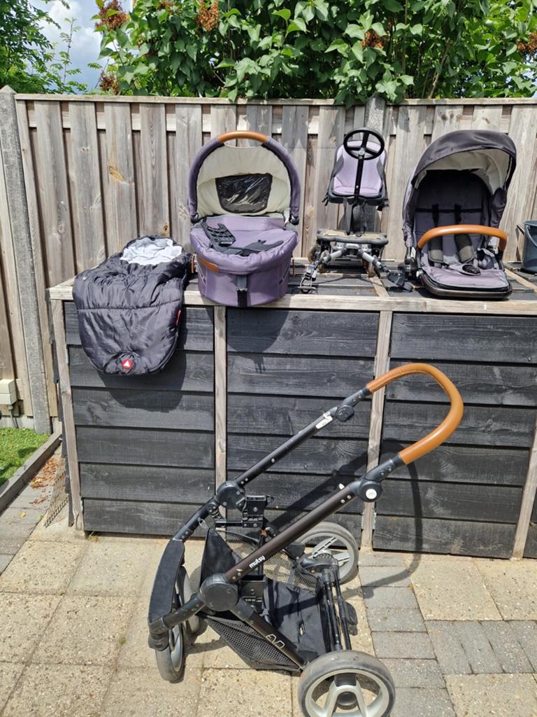 Mutsy kinderwagen compleet met meerijdplankje, Kinderen en Baby's, Kinderwagens en Combinaties, Ophalen, Gebruikt, Combiwagen