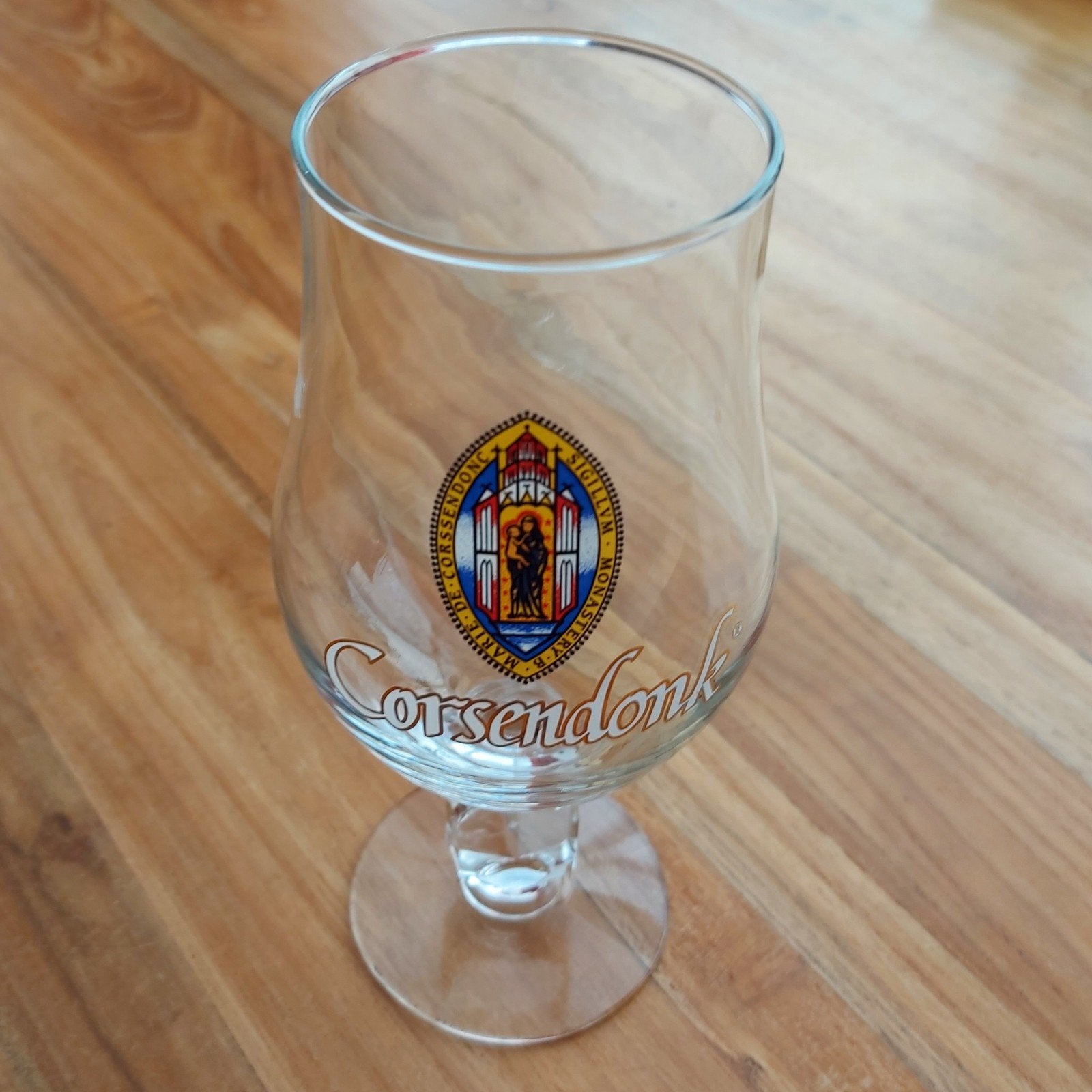 Corsendonk bierglas op voet, glas voor bier, Verzamelen, Biermerken, Ophalen of Verzenden, Zo goed als nieuw, Glas of Glazen, Overige merken