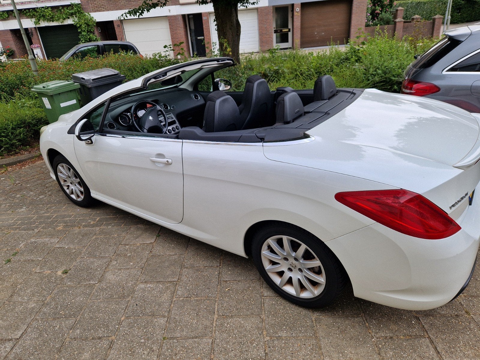 Peugeot 308 1.6 VTI CC 2011 Wit, Auto's, Voorwielaandrijving, Zwart, 4 cilinders, Cabriolet
