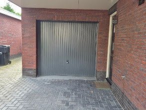 Kanteldeur staal-zgan