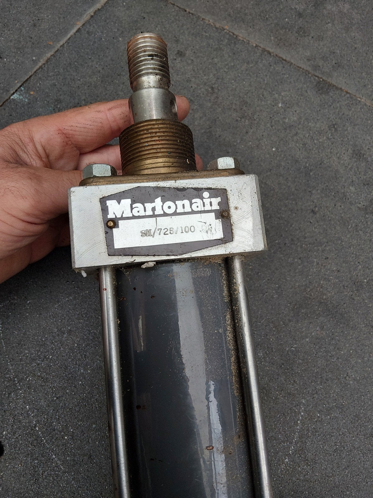 Martonair Luchtcilinder SM/728/100, Ophalen