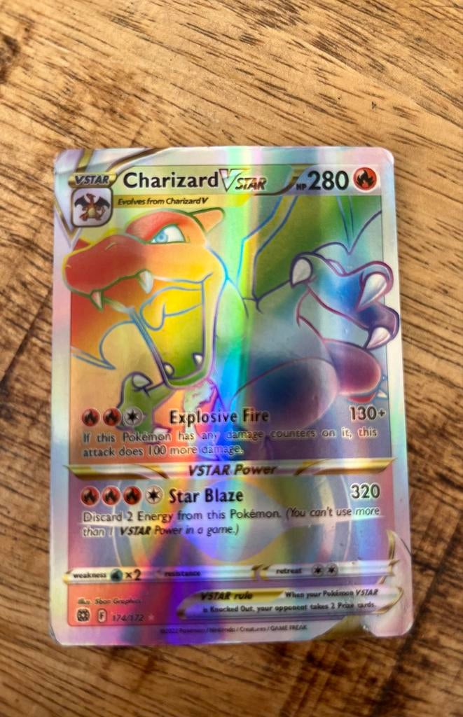 Charizard VSTAR (Rainbow Rare) Pokémonkaart, Verzamelen, Ophalen of Verzenden, Zo goed als nieuw, Speelkaart(en)