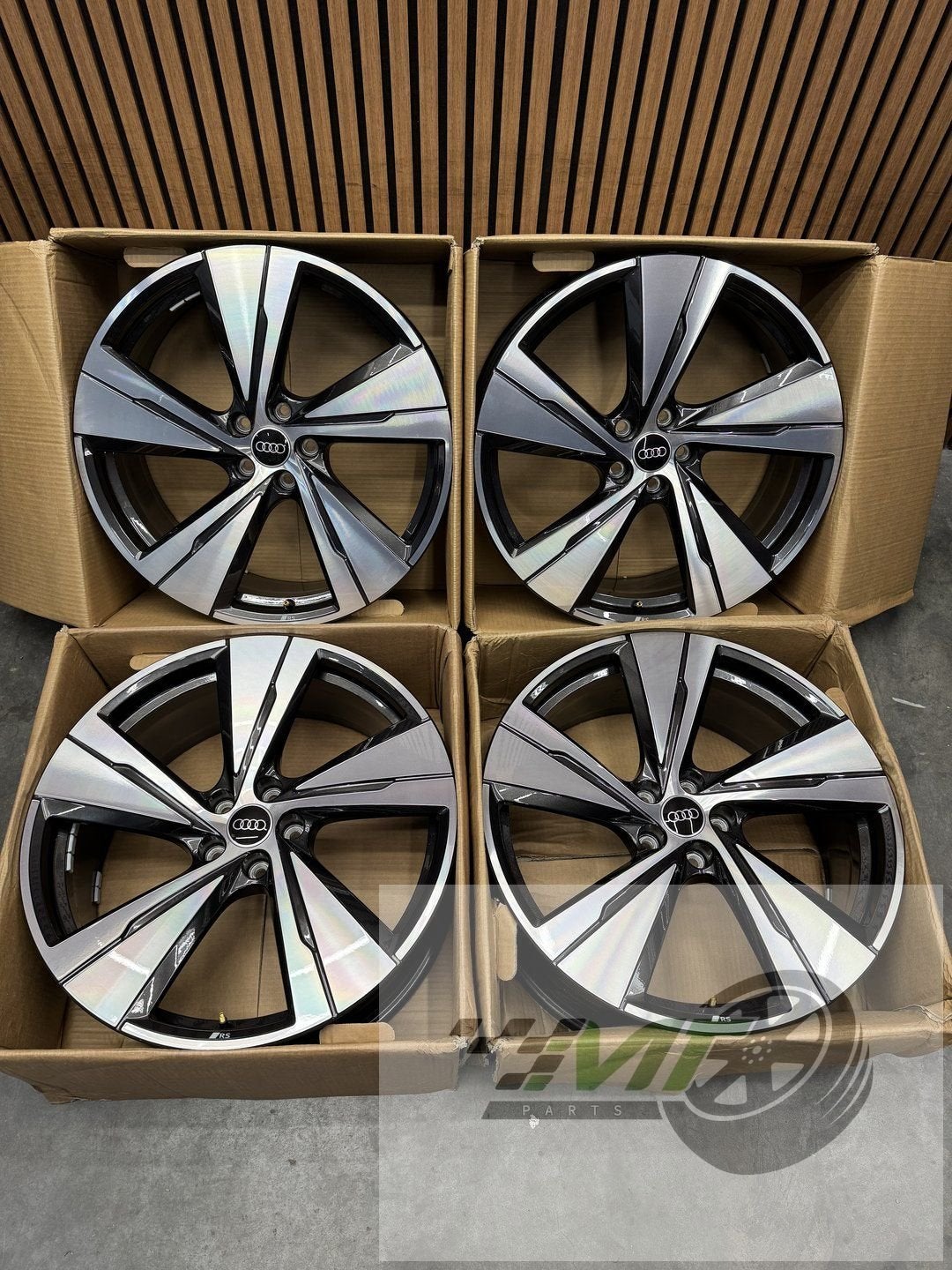 21" Audi Q5 SQ5 A6 S6 Q3 RSQ3 SPLIT 8MA601025N velg BTW OEM, - Auto-Union-Str. 1 85057 Ingolstadt Deutschland, Nieuw, - info@audi.de