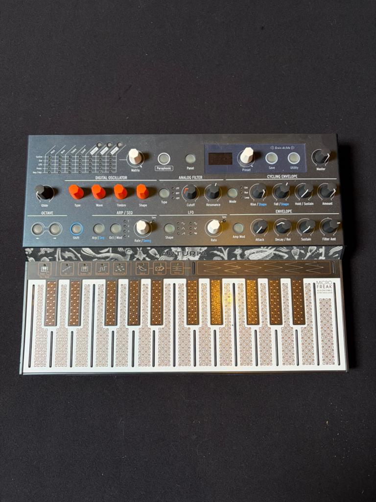 Arturia MicroFreak Synthesizer - Zo goed als nieuw, Muziek en Instrumenten, Overige merken, Zo goed als nieuw, Met midi-aansluiting
