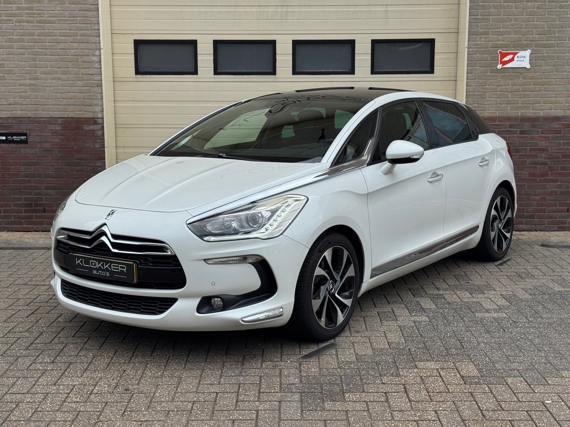 Citroen DS5 1.6 156PK So Chic Nieuwe klepseals en distributi