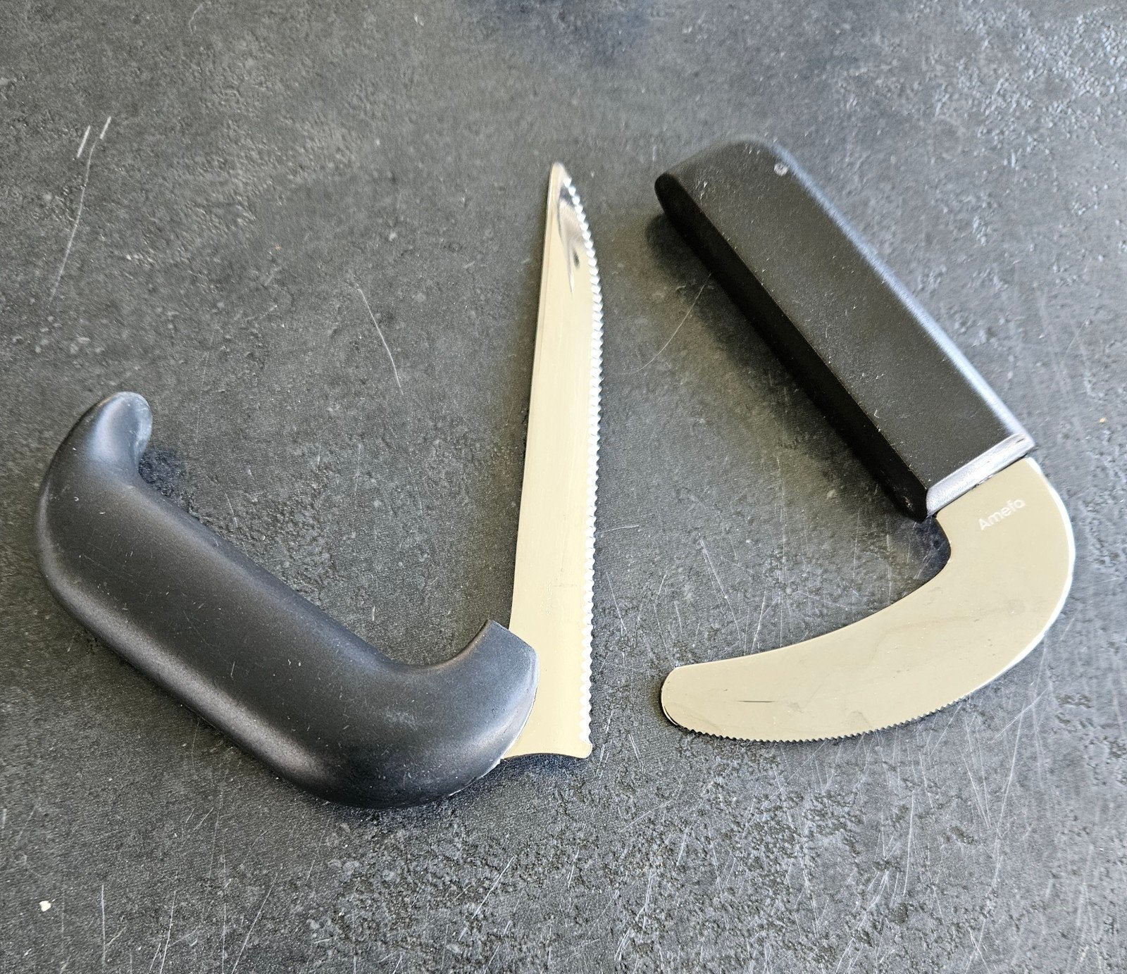 Ergonomisch broodsmeermes en snijmes, Ophalen, Zo goed als nieuw, Amefa, Rvs of Chroom