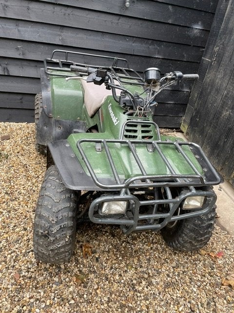 Kawasaki KLF300B Quad - Loopt niet (acu probleem), Ophalen, Gebruikt