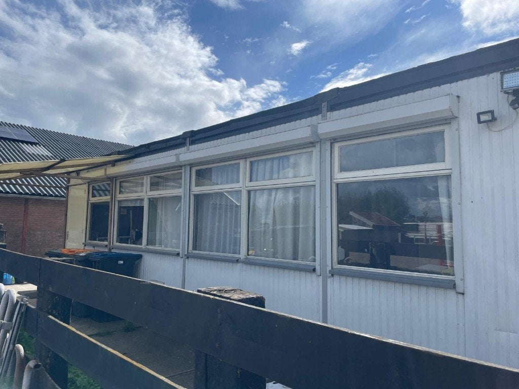 Woonunit 60m2, drie slaapkamers, Airco, Ophalen, Gebruikt