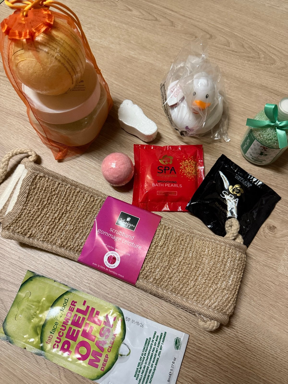 Verwenpakket: Bad- en Doucheproducten met Gezichtsmasker, Ophalen of Verzenden, Nieuw, Bad & Douche