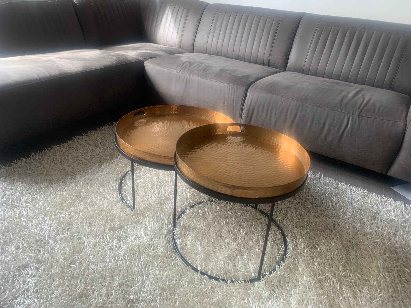 Salontafel set goud met zwarte onderstellen, Ophalen, 50 tot 100 cm, Rond, 50 tot 100 cm