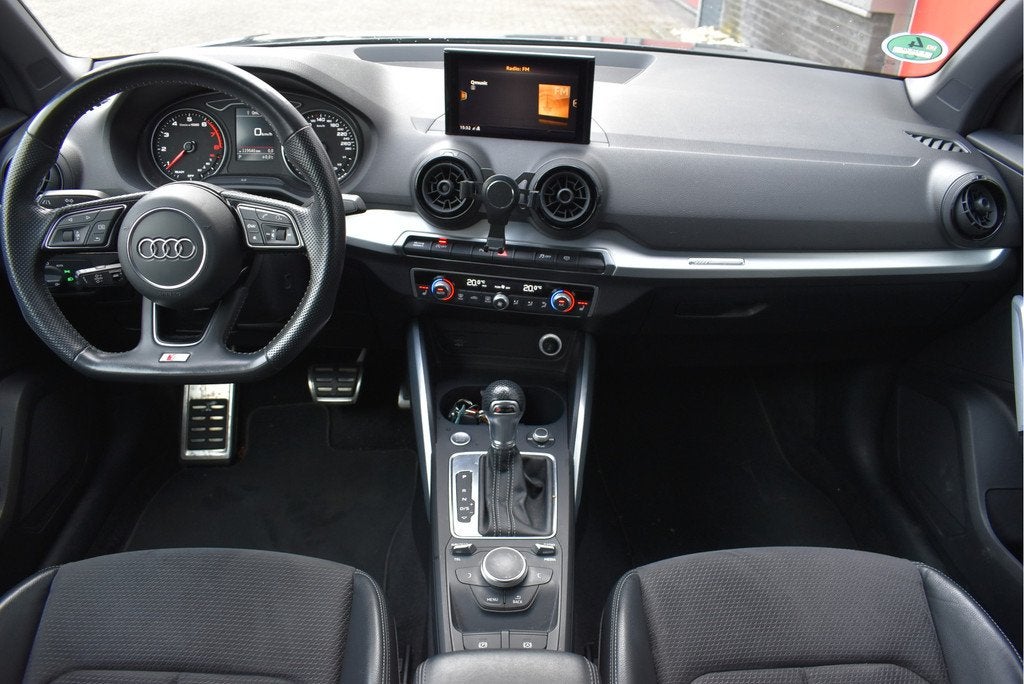 Audi Q2 35 TFSI Pro Line S-Line adaptive cruise, Trekhaak, S, Auto's, Audi, 4 cilinders, 150 pk, Leder en Stof, Bedrijf