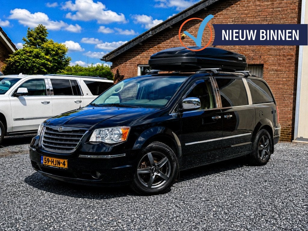 CHRYSLER GRAND VOYAGER 4.0 V6 LIMITED BLACK OPEN-DAK XENON 2, Auto's, Automaat, Dealer onderhouden, 450 kg, Gebruikt