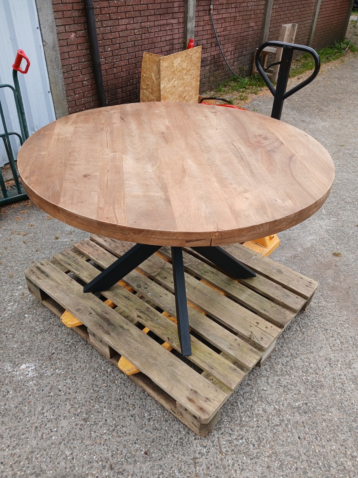 ronde tafel voor binnen, Ophalen, Gebruikt, Rond, Hout