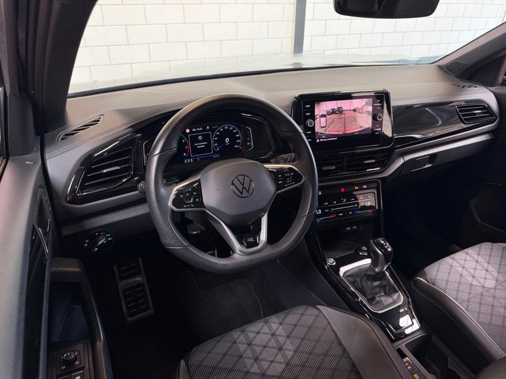 Volkswagen T-ROC 1.5 TSI 2x R-Line |Trekhaak IQ.Lights Cam V, Euro 6, 4 cilinders, 150 pk, Zwart