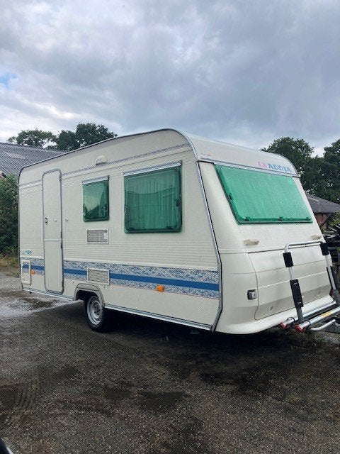 Adria Unica 390 DS – lichtgewicht 4-persoons caravan, Particulier, Adria, 500 - 750 kg, Tot en met 4