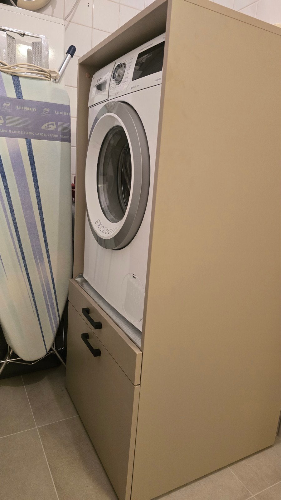 Wasmachinekast met lade en uitschuifbaar werkblad, zandkleur, Ophalen, Zo goed als nieuw