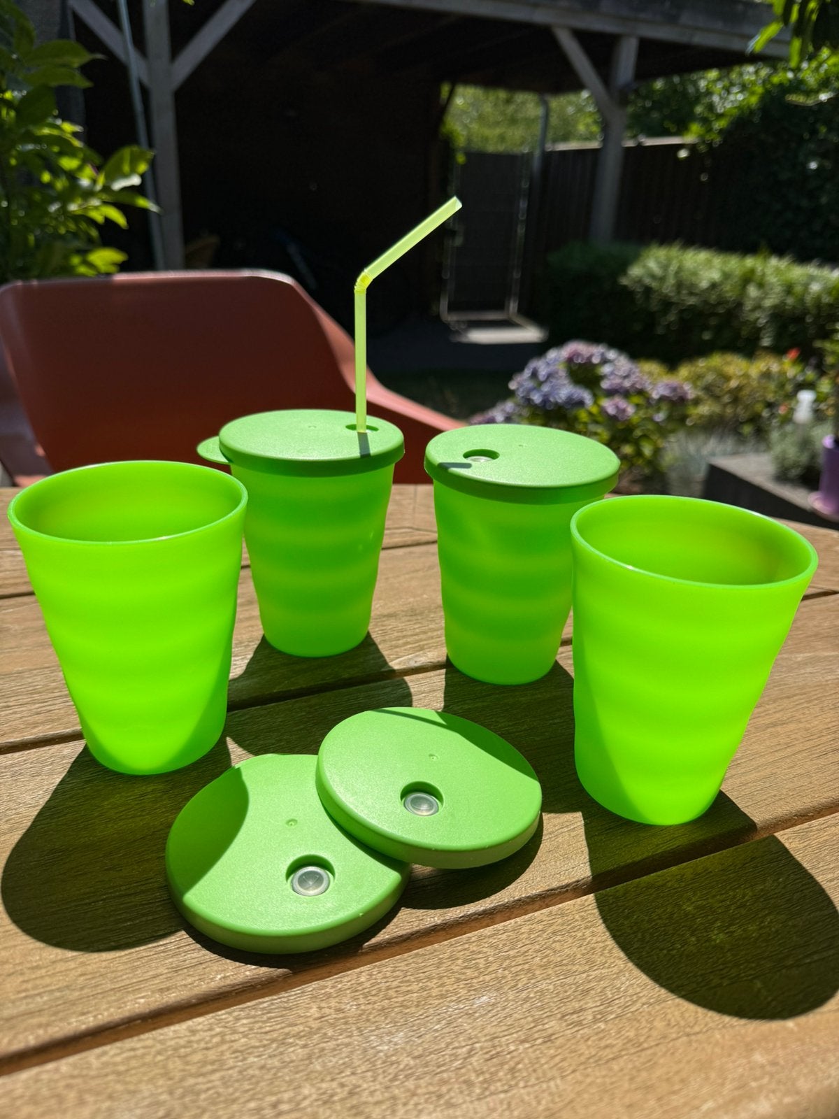Tupperware bekers met deksel, 4 stuks, Ophalen, Beker of Kan, Zo goed als nieuw, Met deksel